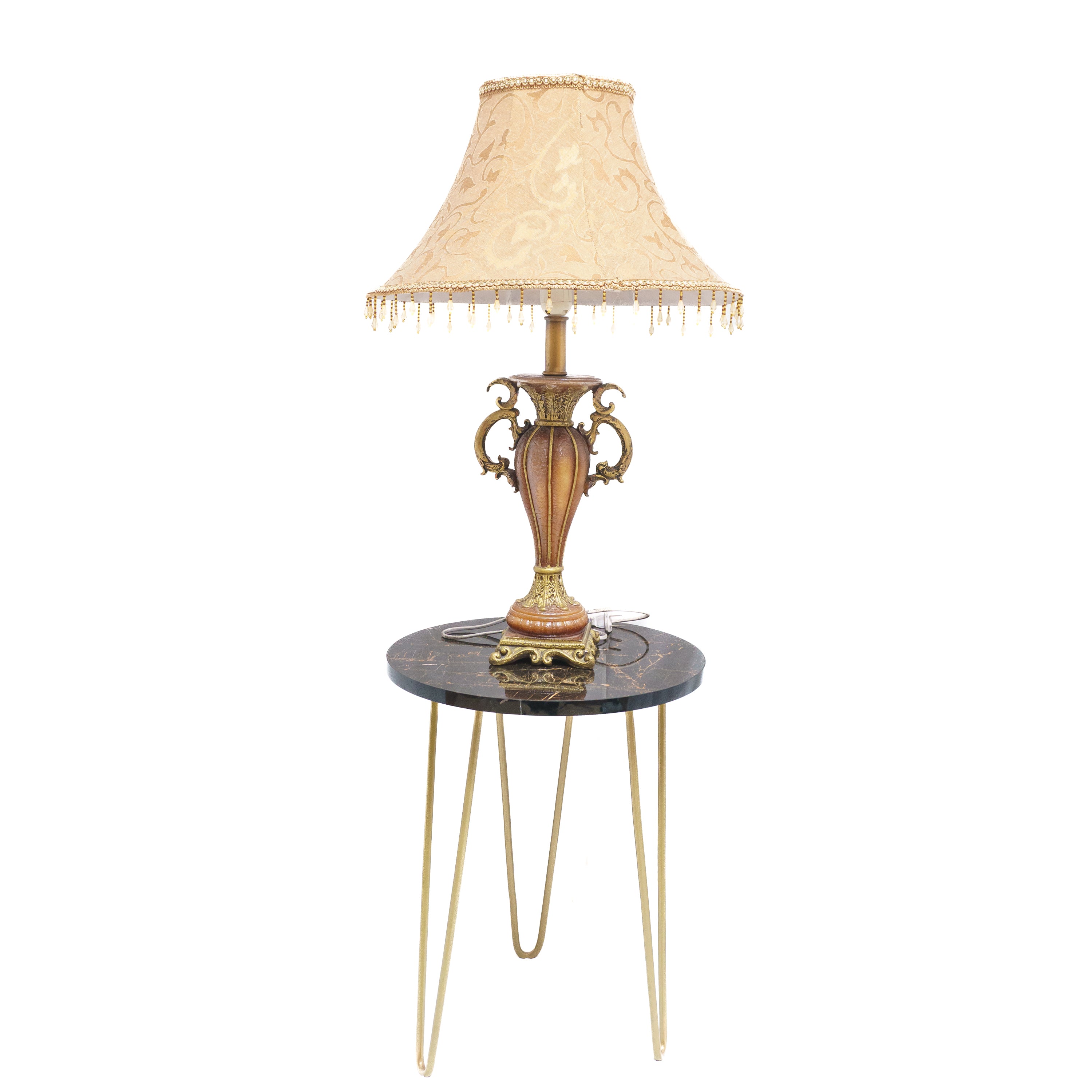 Royal Elegance Electric Table Lamp: Bell-Shaped Lamp Shade with Ornate Lamp Stand