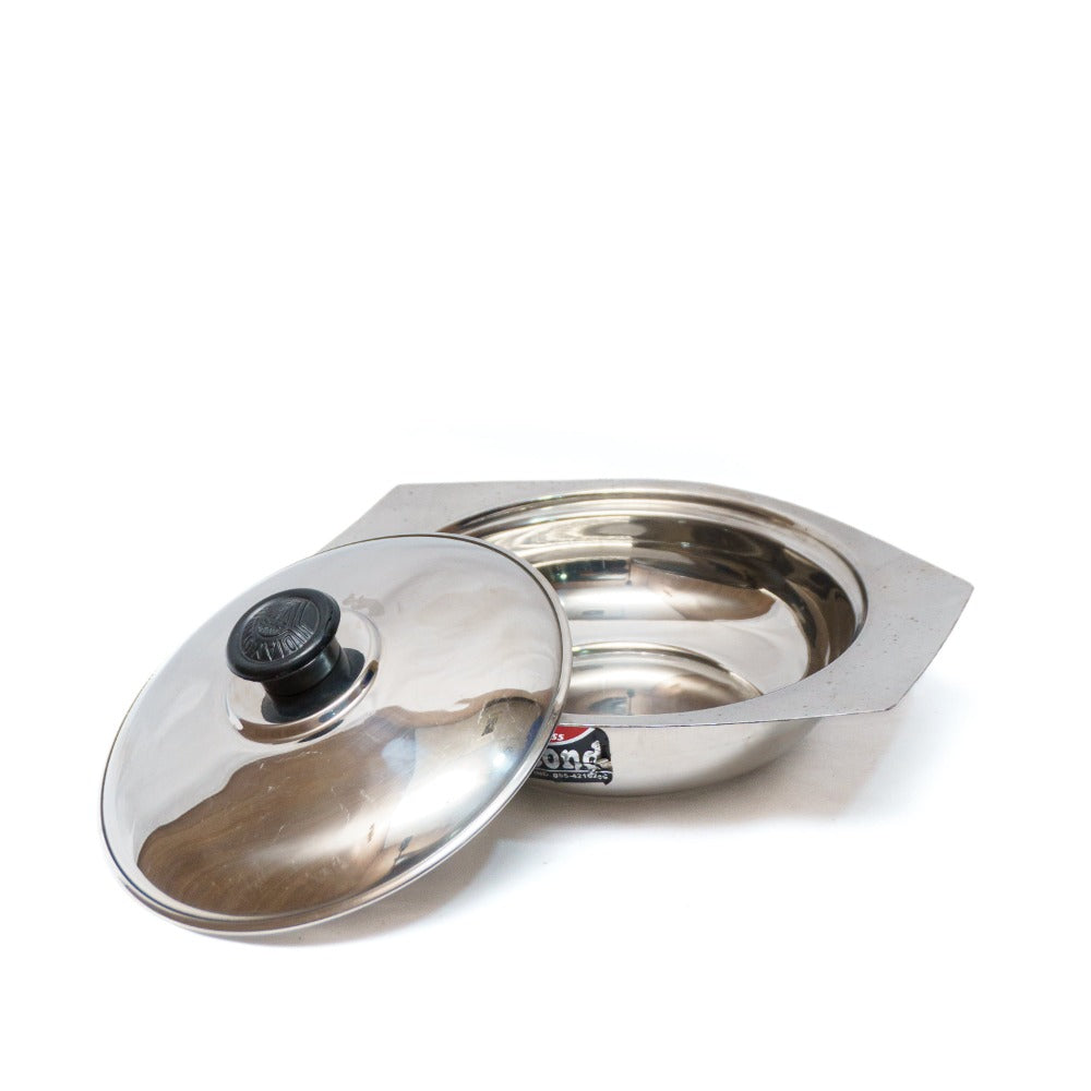 Stainless Steel Serving Bowl with Secure Steel Lid: Preserve Freshness and Elegance on Your Table
