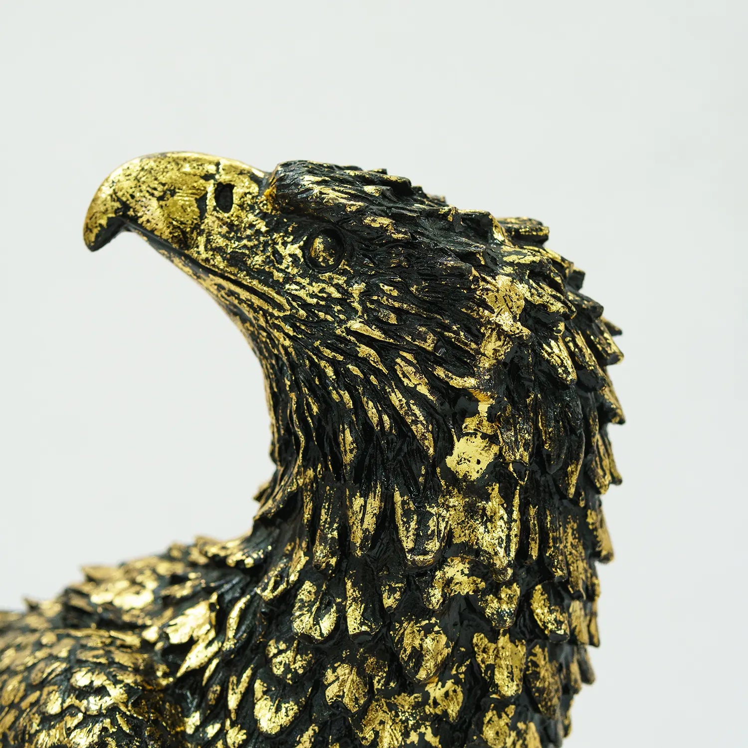 Majestic Majesty: Golden Eagle Gift Piece