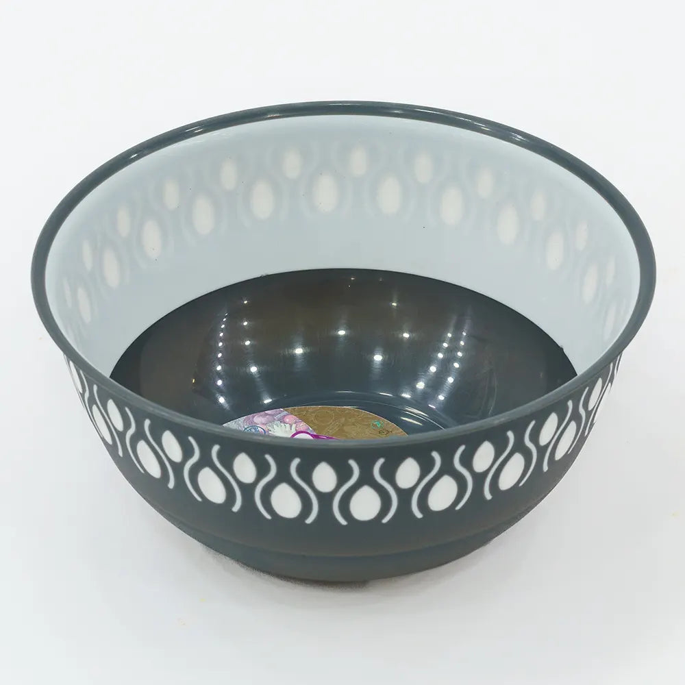 Versatile Plastic Bowl for Serving and Storage