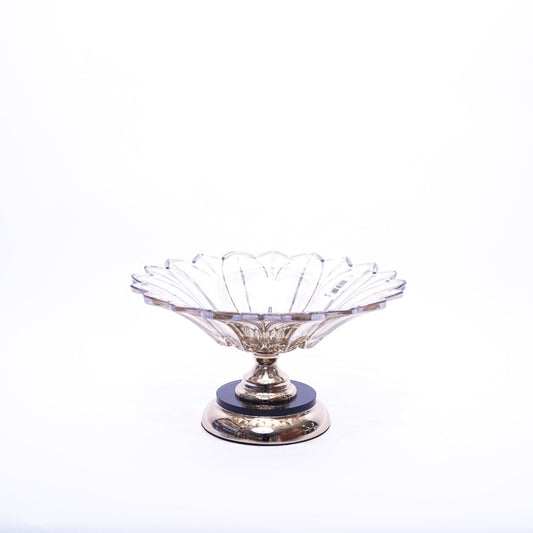Sculpted Elegance: Glass and Metal Fruit Bowl for Distinctive Displays