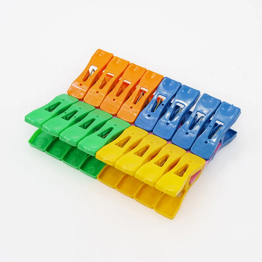 Colorful Plastic Clothes Pegs