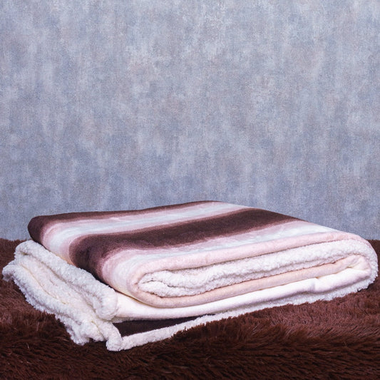 Chic Comfort: Sherpa Dream Fleece Blanket with Beautiful Design (200x240) for All Seasons