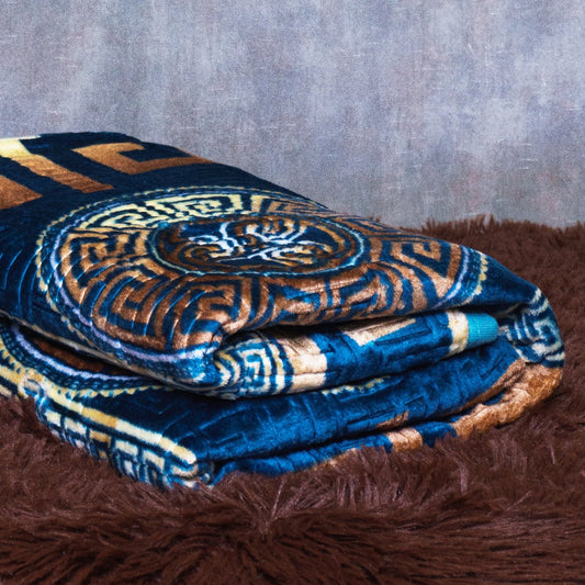 Supreme Softness: Elevate Your Comfort with our High-Quality and Cozy Fleece Blanket