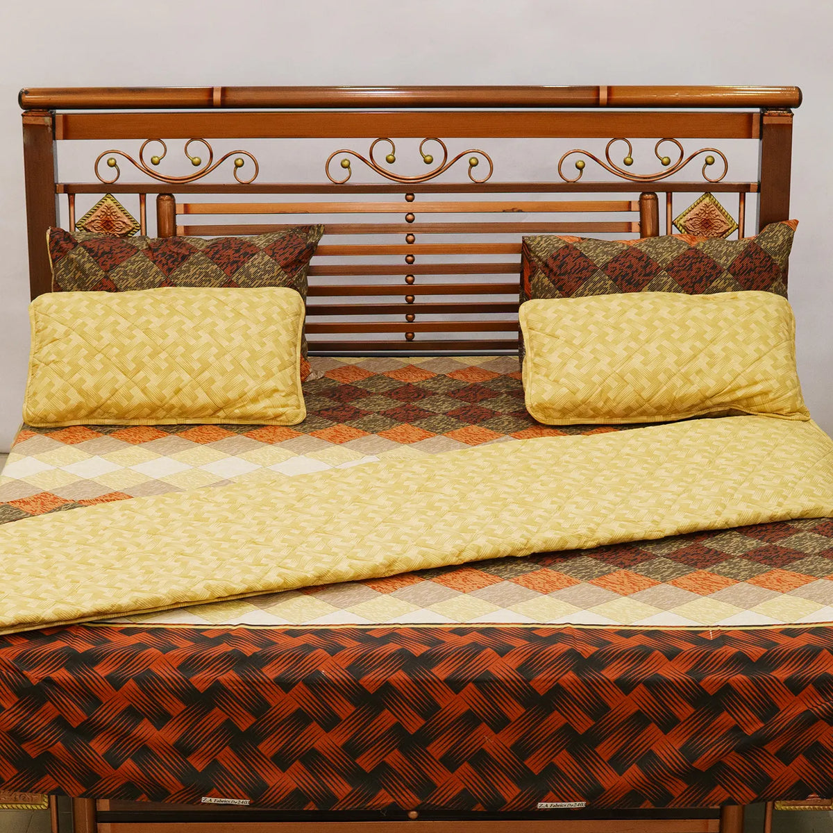 Luxurious Bed Sheet Set with Pillow Covers: Transform Your Bedroom into a Haven of Comfort