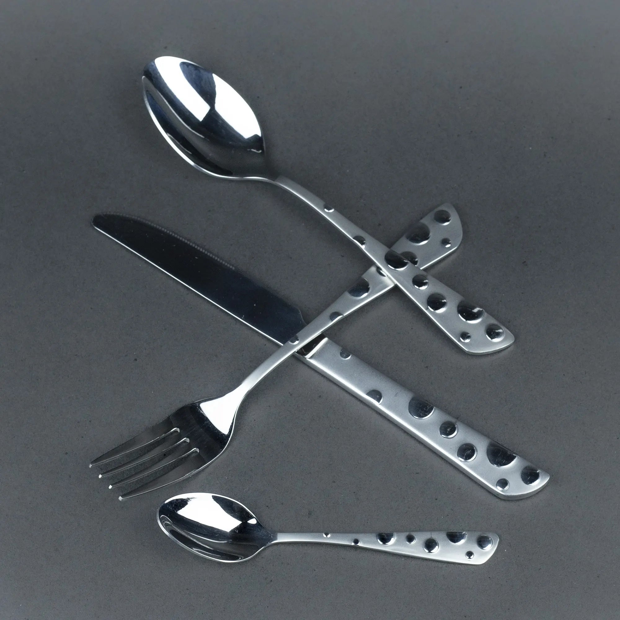 Set of 6 Stainless Steel Dessert / Tea Spoons - Polished Finish & Modern Design