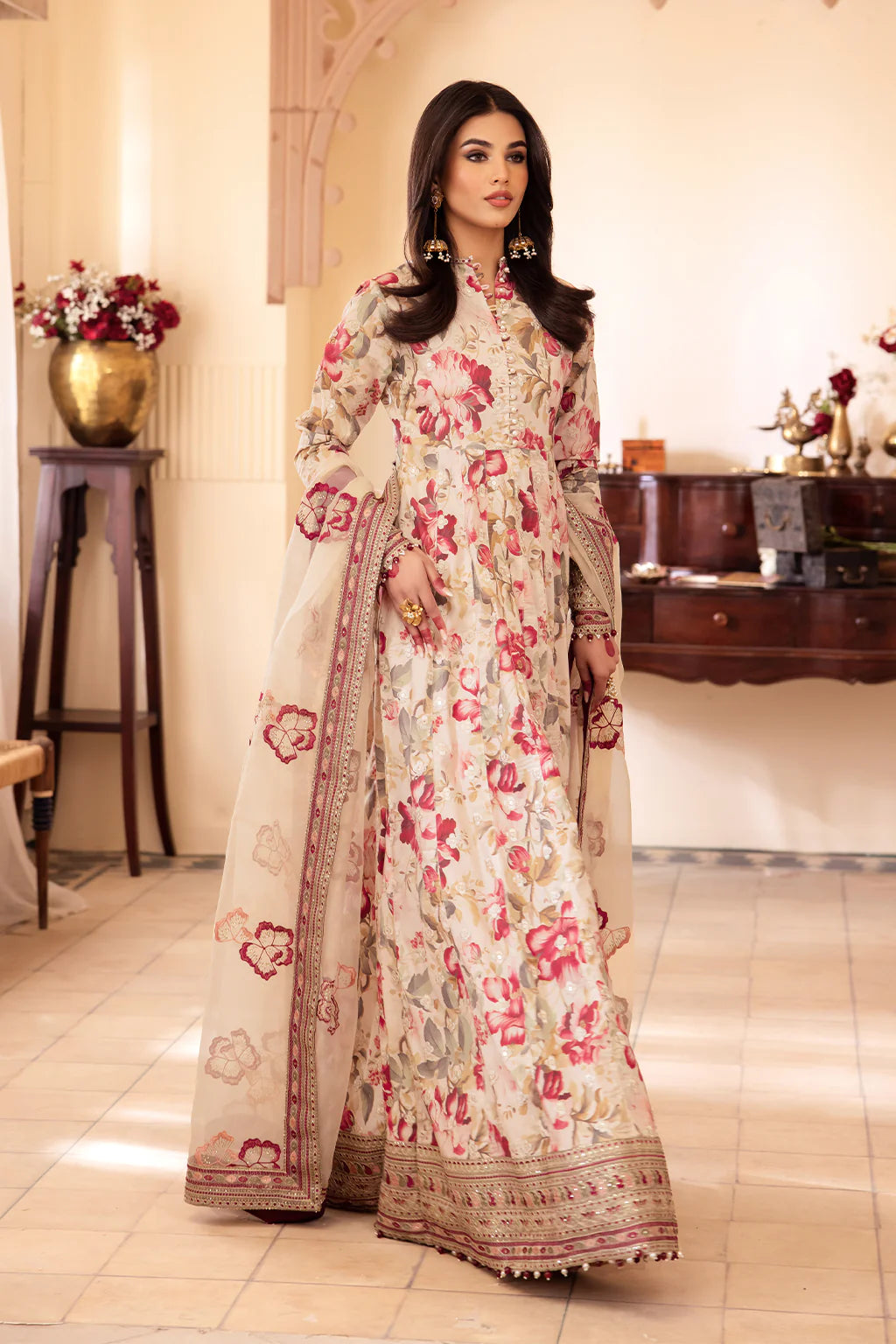 NKG-05 EMBROIDERED LAWN BY IZNIK