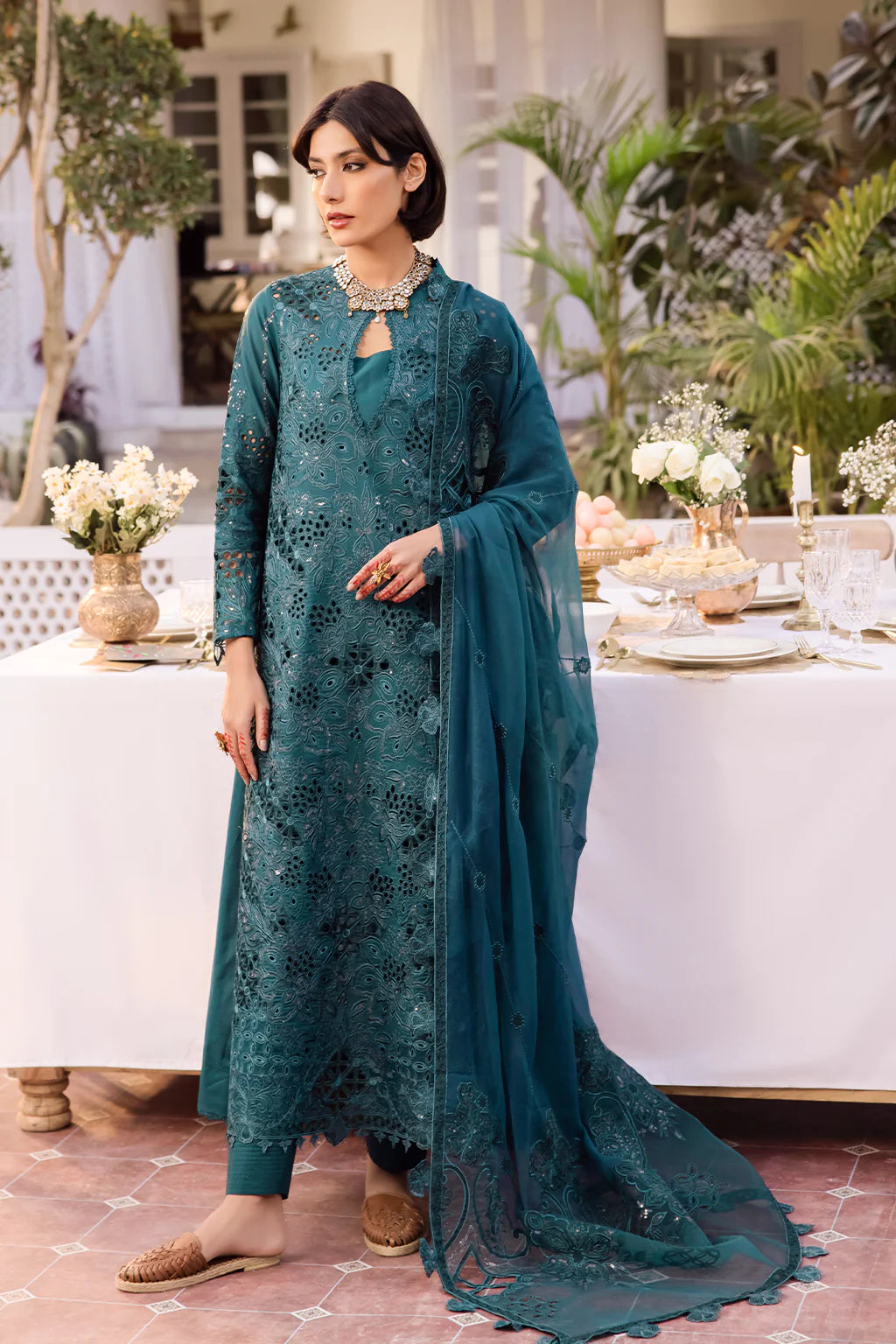 NKG-07 EMBROIDERED LAWN BY IZNIK