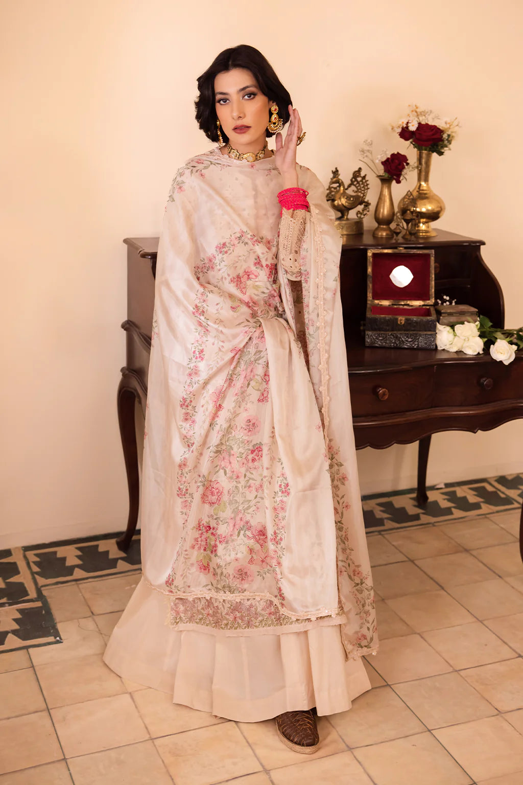 NKG-12 EMBROIDERED LAWN BY IZNIK